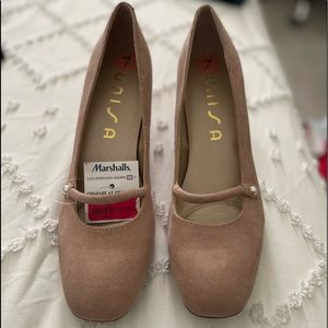 NWT Unisa blush suede Mary Jane heels